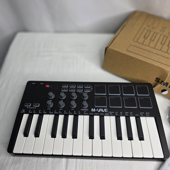 M-VAVE 25 Key USB MIDI Keyboard Controller W 8 Backlit Drum Pads Wireless - Picture 3 of 16